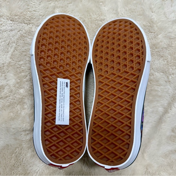 Vans Big Kids Old Skool K-pop Demon Hunters Black and Purple U.S. size 4 NWT - Picture 6 of 12